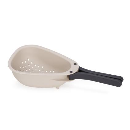 227316 cednik droplet 1000018 22 cm bila plast joseph joseph