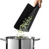 Επιφάνεια κοπής CHOP2POT 60202 38 x 21 cm, σε μαύρο, από πλαστικό, Joseph Joseph