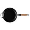 223794 7 panev na smazeni signature 28 cm satin black litina le creuset