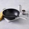 223206 3 neprilnava panev toughened 30 x 11 5 cm cerna hlinik le creuset